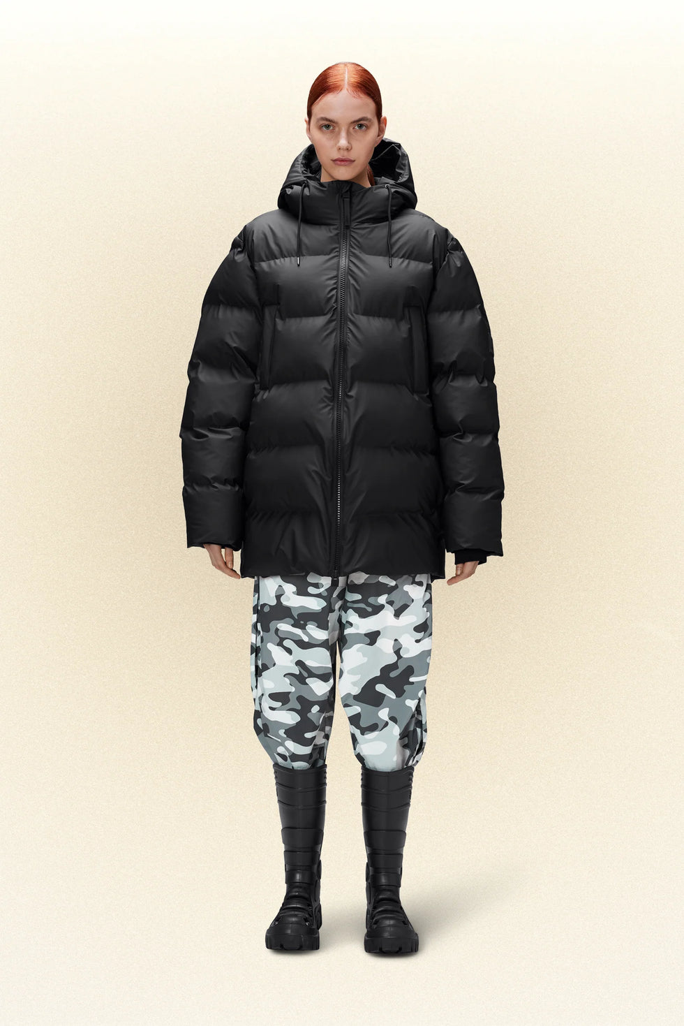 RAINS UNISEX Alta Puffer Black striukė