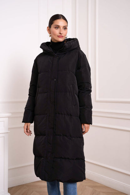 ATTENTIF juodas oversized puffer paltas su gobtuvu